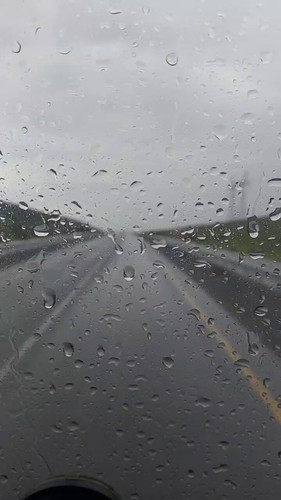 FL RXmzBTJ9NCLdR.jpg