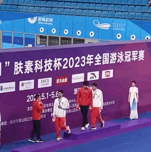 1000020816.gif
