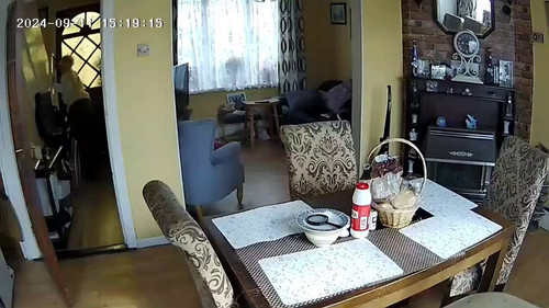 m7d7JqrbQ 2YI9Ah.jpg