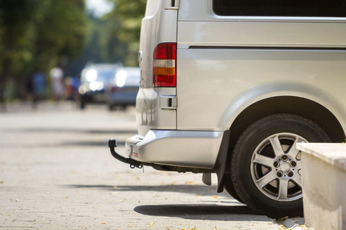 Dos and Don'ts of Navigating Minibus Hire.jpg