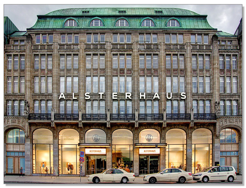kaufhaus fassade d439d615 bebf 4e65 a713 b74a1f92d53c.jpg