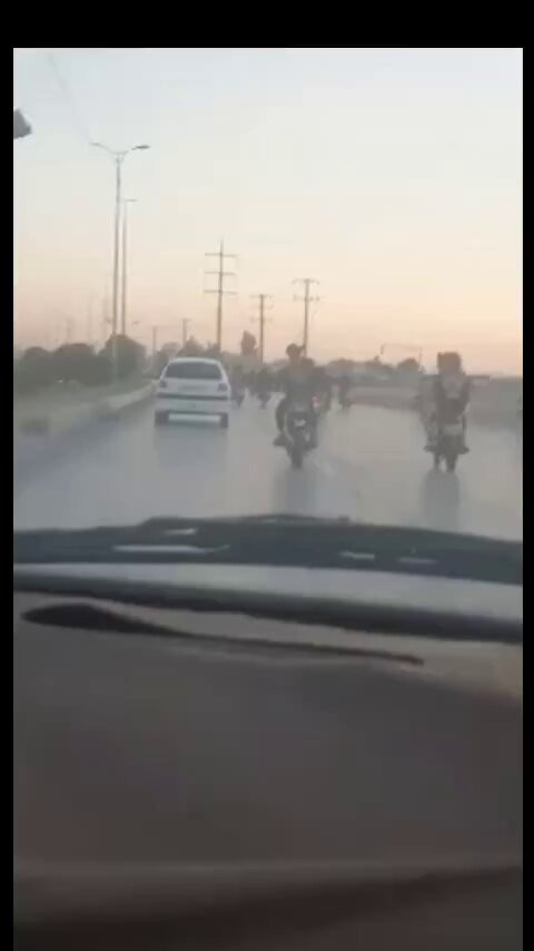 heIzneAQBKOHMwsx.jpg