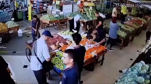 Jgb0ZoznfjCIjCar.jpg
