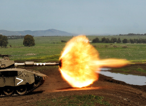 tank firing.jpg
