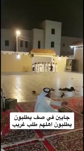 CrDLUflnlW5t0VrJ.jpg