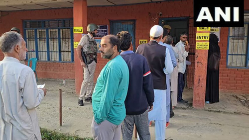 Daky WUalVO8CSfg.jpg