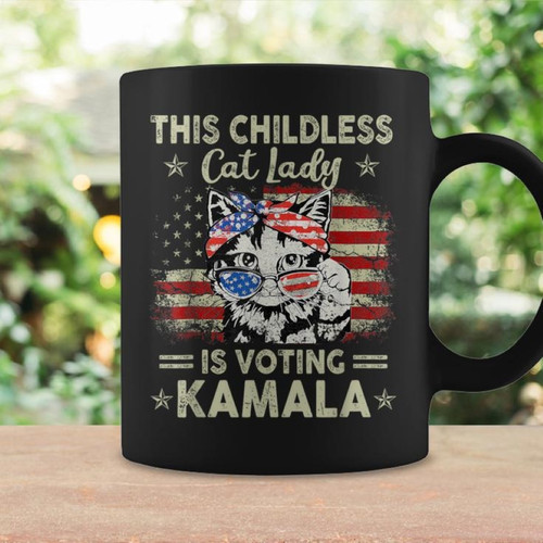childless cat lady voting kamala harris 2024 coffee mug 20240730050449 hwc5d1lz s3 (3).jpg