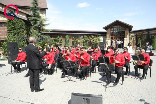 458471254 925915992906350 5847646076762422431 n.jpg?stp=dst jpg p526x395& nc cat=110&ccb=1 7& nc sid.jpg