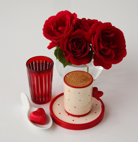  Sevgisiyle zulmedene değil şifa olana denk gelsin yüreğiniz. ❤️ gününkahvesi gününsözü (J.jpg