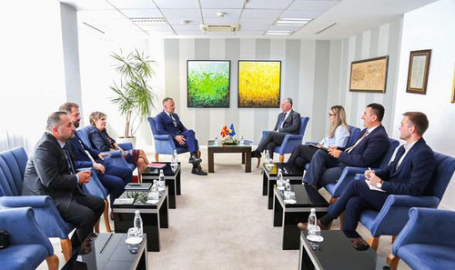 452674469 908238804675050 2489870414555420716 n.jpg?stp=dst jpg p235x350& nc cat=111&ccb=1 7& nc sid.jpg