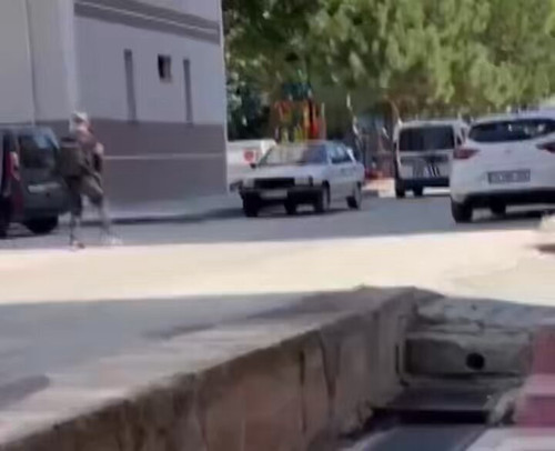 DX YJ0oLlsvncfjo.jpg