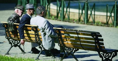 4692243290038130269?url=https%3A%2F%2Felbasanion.al%2Fwp content%2Fuploads%2F2024%2F04%2Fpensioniste.jpg