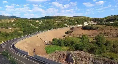 jPRkplYR0pMIELJE.jpg