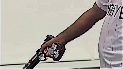  ZNhQTAkwyowIAdn.jpg