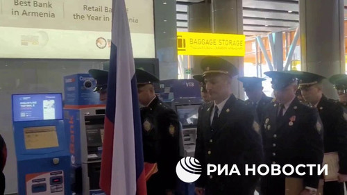 jvCMQ2ArVeGlWe 3.jpg