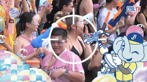 被噴水 full.gif