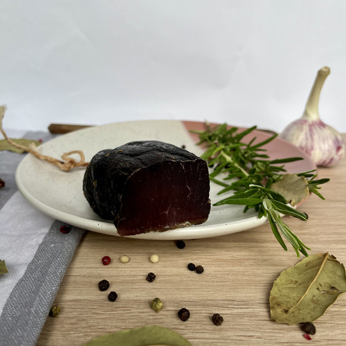 Szynka z jelenia długodojrzewająca.jpg