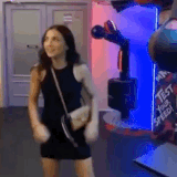 ac9hQMyfipwNYuz.gif