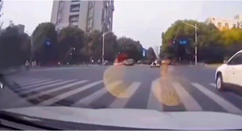 飞一般的感觉.gif