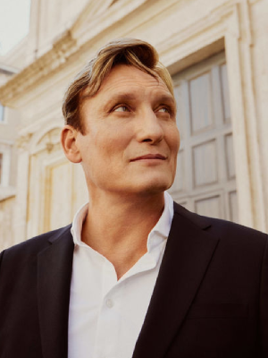 oliver masucci playboy de look 2 049 v1.png