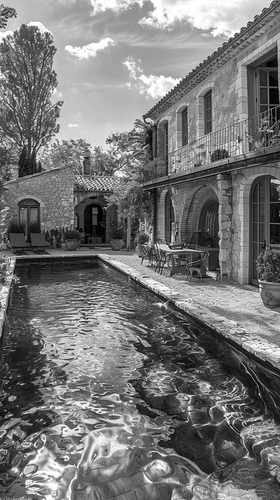 louispietsch 36677 french pool design ar 916 5efabde8 fb5c 4768 b168 294f1b9e0cb7 1 ergebnis.png