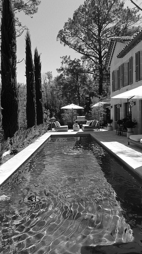 louispietsch 36677 french pool design ar 916 05e9f143 9500 43cd 8ad8 2de1755d90a9 1 ergebnis.png