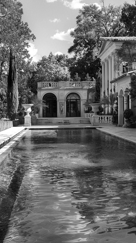 louispietsch 36677 french pool design ar 916 5fb9d97e e6a7 4a41 8907 eb009ca0f928 0 ergebnis.png