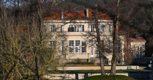 451299454 425130743318935 1409992052352266114 n.jpg?stp=c0.5x0.5f dst jpg flffffff p500x261 q75& nc .jpg