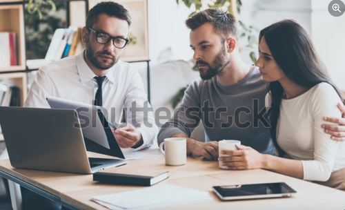 Cursor and Necesito tu firma aquí Joven confiado Foto de stock 431846191 Shutterstock.png