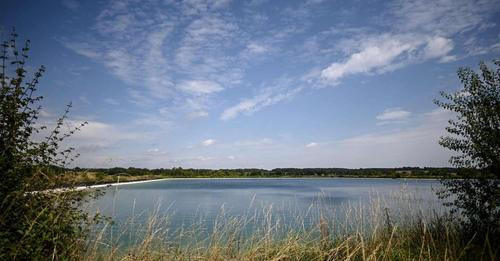 451020693 848646196661354 3634620994628477452 n.jpg?stp=c0.5x0.5f dst jpg flffffff p500x261 q75& nc .jpg