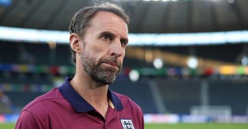 14581551908573314752?url=https%3A%2F%2Fimgcdn.oe24.at%2FGettyImages 2161907729.jpg%2FconsoleMadonnaN.jpg