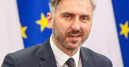 3660139477056010888?url=https%3A%2F%2Fimg.dorzeczy.pl%2Fimg%2Fwiceminister rozwoju i technologii wal.jpg