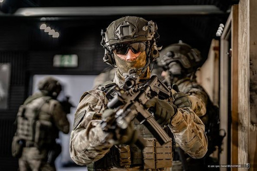 450438918 899497875556125 8532200319288239072 n.jpg?stp=dst jpg p526x395& nc cat=106&ccb=1 7& nc sid.jpg