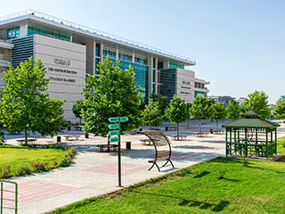 451548685 880106494143904 7353623351546511343 n.jpg? nc cat=104&ccb=1 7& nc sid=127cfc& nc ohc=nhA0q.jpg