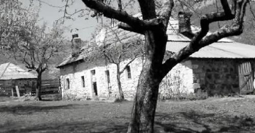 10465677137027139720?url=https%3A%2F%2Fmemorie.al%2Fwp content%2Fuploads%2F2023%2F07%2FCapture 3.jpg.jpg