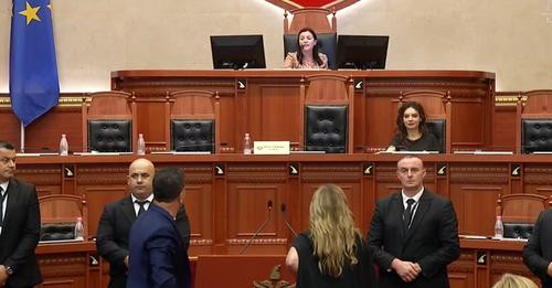 5473714203701702358?url=https%3A%2F%2Falbeu.com%2Fwp content%2Fuploads%2F2024%2F07%2F640 0 172107204.jpg