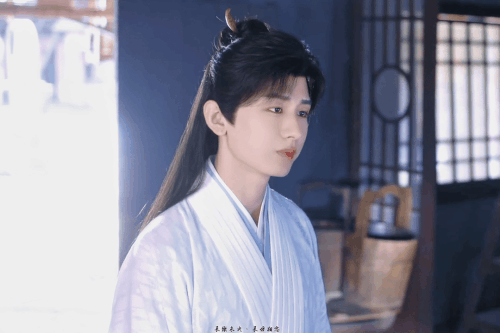 img 1721007240608005CYroJly1hrlmdh6xzdg30u00k0he2.gif