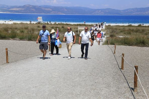 451230291 1038384694956814 5905235015295714132 n.jpg?stp=dst jpg p526x395& nc cat=104&ccb=1 7& nc si.jpg