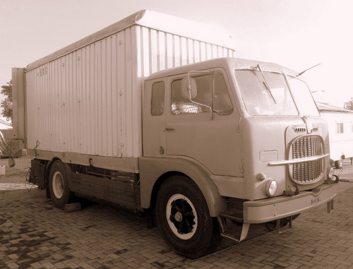 8373130098 3274d76c44 k 1.jpg