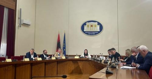 13460849622768314783?url=https%3A%2F%2Fshqiptarja.com%2Fuploads%2F780x440%2F1713189257 konferencaekr.jpg