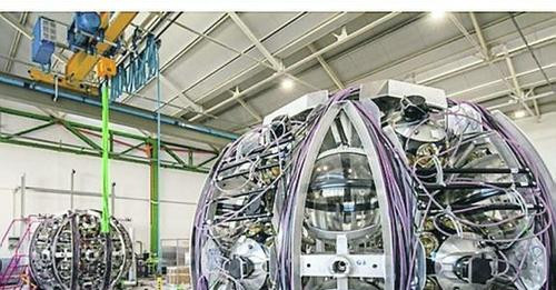 11352922901440840544?url=https%3A%2F%2Fstatics.cedscdn.it%2Fphotos%2FMED HIGH%2F33%2F01%2F8243301 pc.jpg