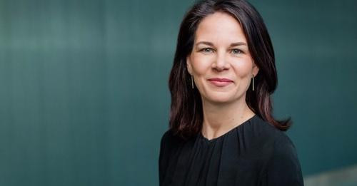 13317148613602634552?url=https%3A%2F%2Fwww.achgut.com%2Fimages%2Farchiv%2F 568w%2FAnnalena Barbock.j.jpg