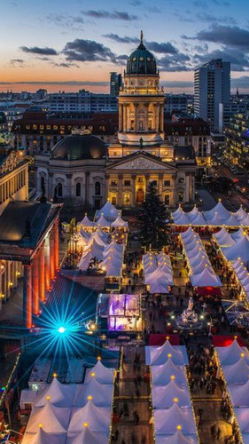 1507. Berlin Weihnachtsmarkt result.jpg