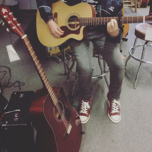 2016 02 01 looking for good acoustic.jpg