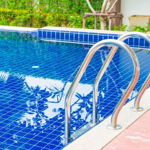 Fiber Glass Pool.jpg