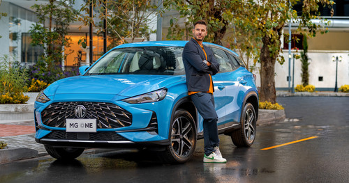 MG Rodaje122728c.jpg