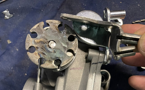 06 OldCarbBracket.jpg