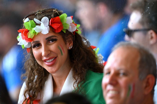 frumusetile de la euro 2024 imagini spectaculoase cu fanele care au facut senzatie in tribune 3.jpg