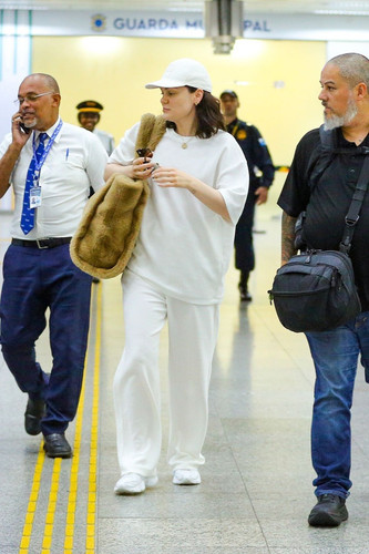 jessie j arriving at galeao airport in rio de janeiro 05 01 2024 5.jpg