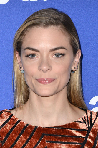 jaime king just jared 2015 fall fun day in los angeles 5.jpg